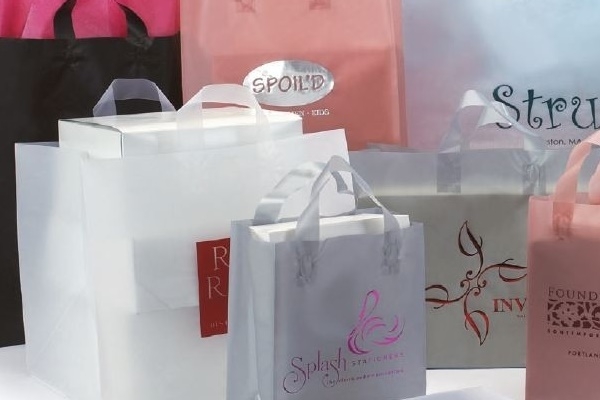 Sản phẩm bị điều tra gồm bao và túi đóng hàng được dệt từ polyetylen hoặc dải polypropylen, nhựa, gai hoặc các vật liệu tương tự