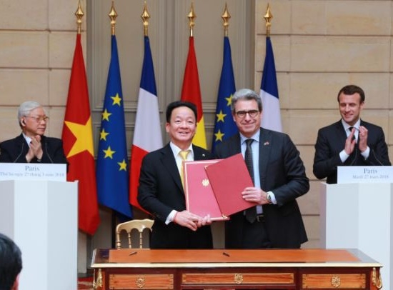 Tập đoàn Bouygues cam kết hợp tác với Tập đoàn T&T trong thiết kế, xây dựng, vận hành, bảo trì, hỗ trợ thu xếp vốn và đầu tư cho 2 dự án