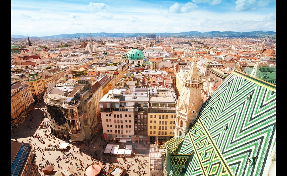 1. Vienna (Áo) Thủ đô của Áo đứng đầu bảng xếp hạng của Mercer về các thành phố có cuộc sống tốt. Một hằng số trong chín năm của Vienna là đáng tin cậy đối với an ninh mà Vienna cung cấp cho người dân. Thành phố này còn ghi điểm bởi tính hiệu quả của phương tiện giao thông, công trình văn hóa và vui chơi giải trí đa dạng của mình. Ảnh: Shutterstock