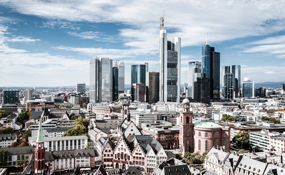 7. Frankfurt (Đức) Frankfurt là trung tâm tài chính của nước Đức và cũng là nơi ngân hàng trung ương châu Âu đặt trụ sở chính. Thành phố Frankfurt còn quyến rũ bởi cuộc sống văn hoá phong phú và các trường đại học nổi tiếng. Ảnh: Shutterstock