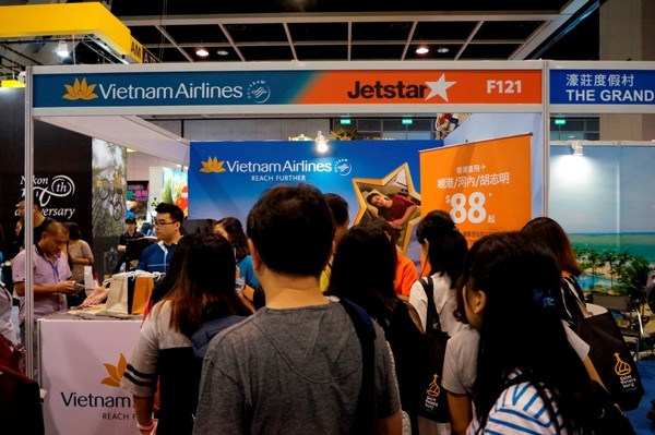Gian hàng Vietnam Airlines và Jetstar Pacific