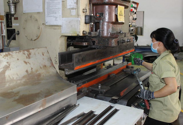 Còn nhiều dấu hỏi xung quanh việc các hộ kinh doanh cá thể né chuyển đổi lên DN