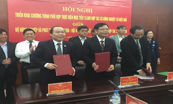 Bộ NN&PTNT, Liên minh HTX Việt Nam và Trung ương Hội Nông dân Việt Nam ký kết chương trình phối hợp về thực hiện mục tiêu 15.000 HTX có hiệu quả