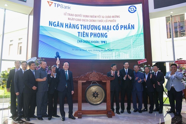 Ngay sau phiên ATO, giá cổ phiếu TPB được giao dịch ở mức 35.000 đồng/cp