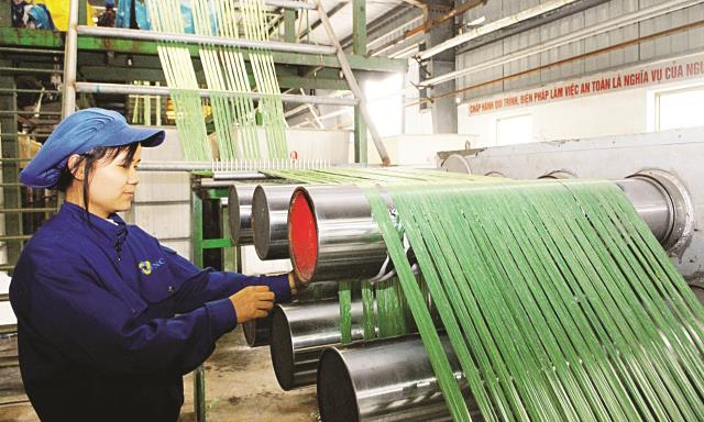 Ngành dệt may thiếu nguyên phụ liệu nhưng nhiều dự án đầu tư vẫn bị trì hoãn