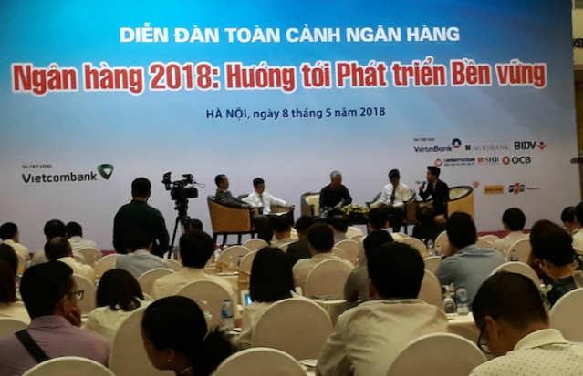 Mặt bằng lãi suất giảm mạnh và lãi suất cho vay lĩnh vực ưu tiên tiếp tục giảm.