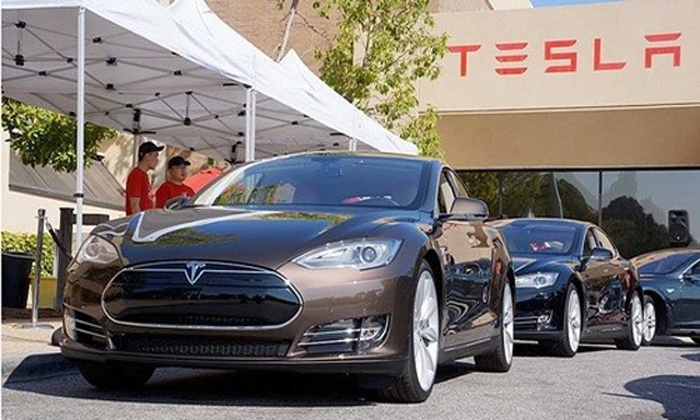 Trong quý I/2018, Tesla đã tốn gần 400 triệu USD để sản xuất ôtô, trả lương cho nhân viên và trang trải các chi phí vận hành khác.