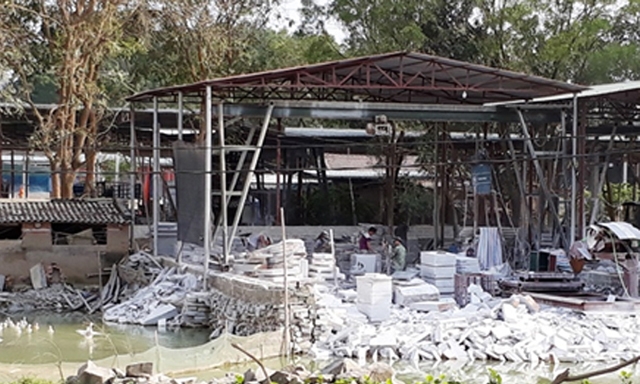 Một xưởng chế tác đá ở Vĩnh Minh