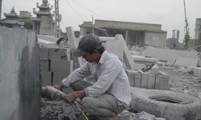 NLĐ làng nghề Ninh Vân còn coi nhẹ ATLĐ