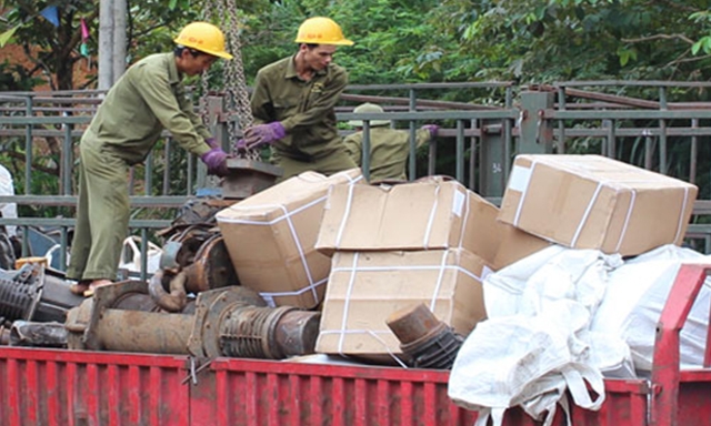 Hoạt động bốc xếp hàng hóa của HTX Hữu Nghị (Cao Lộc)