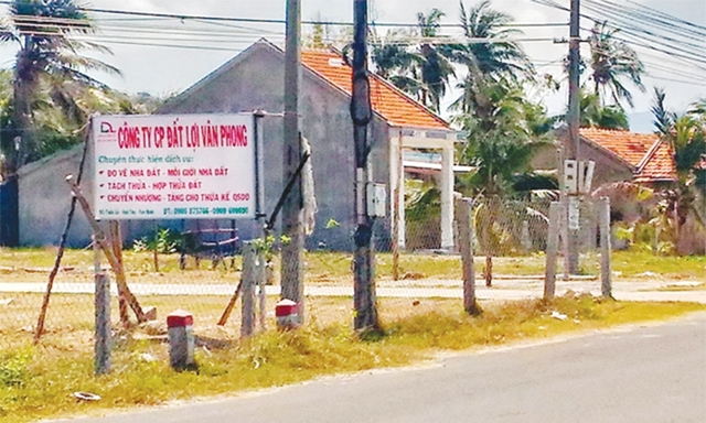 Khi bong bóng đất nền vỡ, người chịu thiệt hại nặng nề nhất chính là những nhà đầu tư chậm chân đến sau và sự phát triển kinh tế của các địa phương.