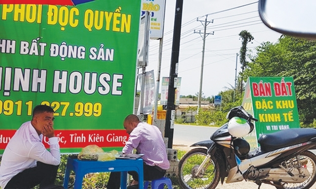 Đối với nhà đầu cơ, các quyết định này sẽ khiến họ thất vọng vì họ mất cơ hội để “đục nước béo cò”.