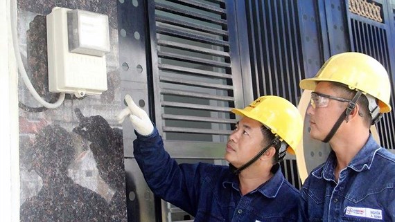 EVN cho biết, quy định nêu rõ phạt tiền từ 7 - 10 triệu đồng đối với chủ nhà trọ thu tiền điện giá cao