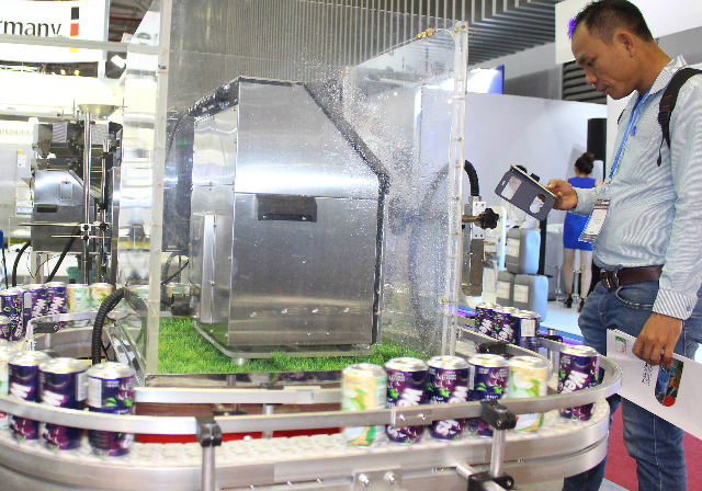 Đề xuất của Bộ Tài chính đánh thuế tiêu thụ đặt biệt 10% với nước ngọt gây nhiều tranh cãi