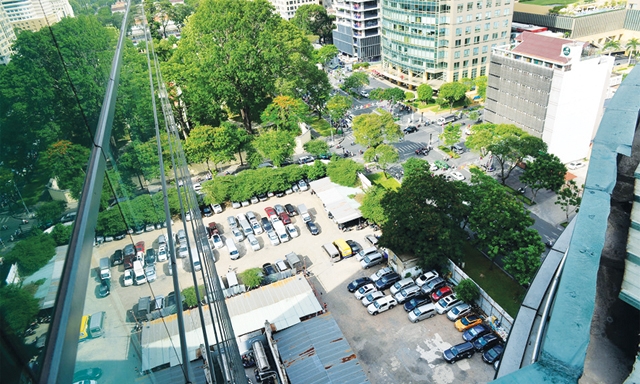 Khu đất vàng 8 - 12 Lê Duẩn (quận I - Tp.HCM)