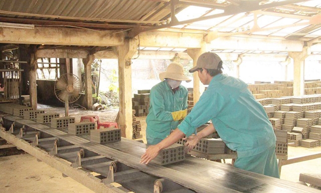 Khu sản xuất gạch của HTX