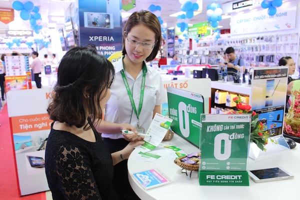 Nhiều khách hàng tố bị nhân viên công ty FE Credit liên tục gọi điện đòi nợ và đe doạ