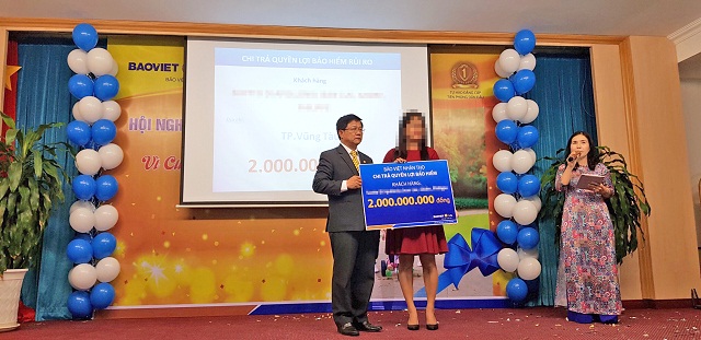 Bảo Việt Nhân thọ chi trả quyền lợi 2 tỷ đồng cho gia đình Khách hàng ngoại quốc