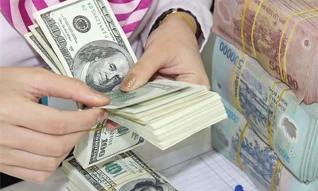 Hiện cán cân thương mại của nền kinh tế đang thặng dư, NHNN mua ròng USD để tăng dự trữ ngoại hối lên mức cao kỷ lục.