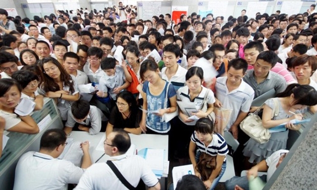 Các trường đại học không thể tuyển sinh thì hứa hẹn rất nhiều, khi đào tạo xong lại không có trách nhiệm