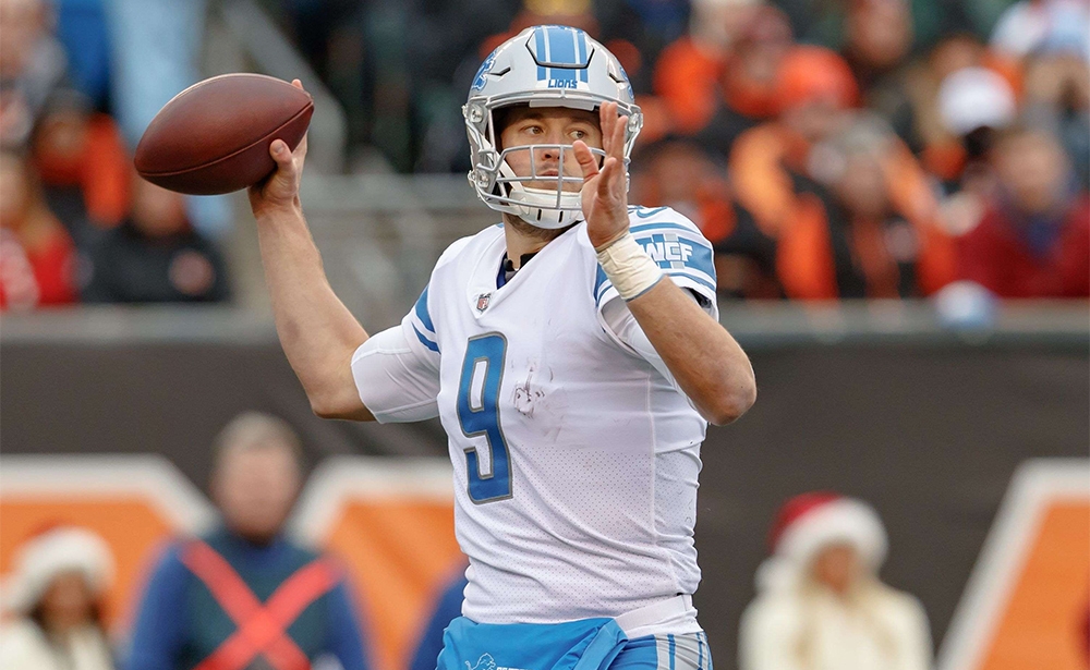 10. Matthew Stafford Matthew Stafford, cầu thủ nổi tiếng của câu lạc bộ Detroit Lions đang chơi tại giải bóng bầu dục nhà nghề Mỹ đứng thứ mười với 59,5 triệu đô la năm 2018.