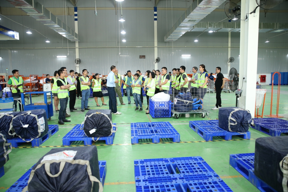 Lazada đầu tư hệ thống phân loại tự động thứ 2 tại Hà Nội trên diện tích và quy mô lớn gấp đôi trung tâm đầu tiên tại Thành Phố Hồ Chí Minh.