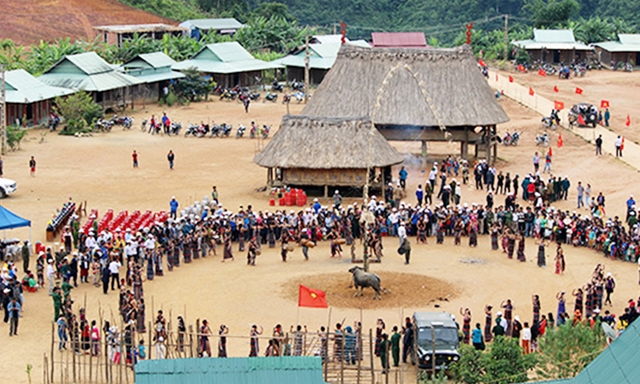 Dự án phát triển du lịch sinh thái cộng đồng đồng bào Cơ Tu