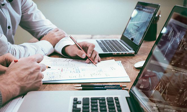 Sự trồi sụt của Vn- Index vừa qua là do các nhà đầu tư đang ở trong trạng thái lướt sóng ngắn và mua bán liên tục trong phiên để chốt lời.