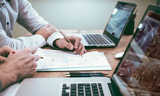 Sự trồi sụt của Vn- Index vừa qua là do các nhà đầu tư đang ở trong trạng thái lướt sóng ngắn và mua bán liên tục trong phiên để chốt lời.