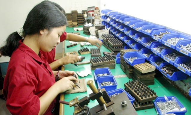 Áp lực chi phí vẫn đè nặng lên doanh nghiệp