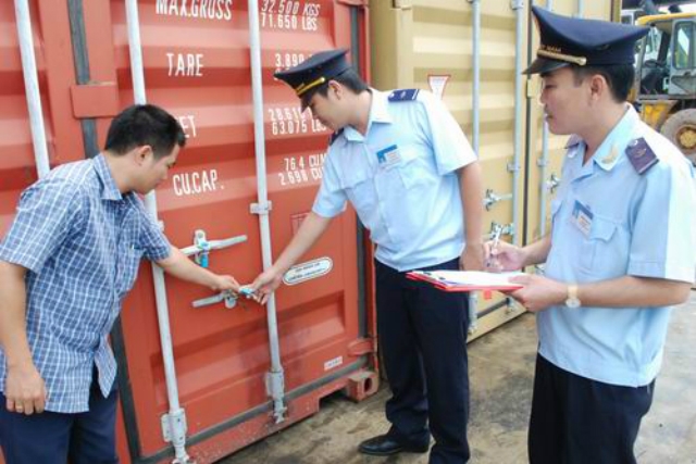 Hiện có đến 65% tờ khai hải quan được phân luồng xanh, tức là thông quan không tới 3 giây, nhưng doanh nghiệp cho rằng cần nâng cao hơn nữa (ảnh minh họa)