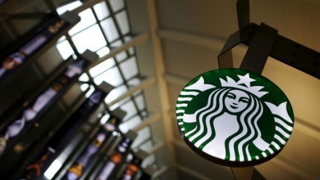 Trong những năm gần đây, Starbucks đối mặt với mức độ cạnh tranh ngày càng lớn từ các cửa hiệu cà phê cao cấp và những chuỗi cửa hiệu đồ ăn nhanh