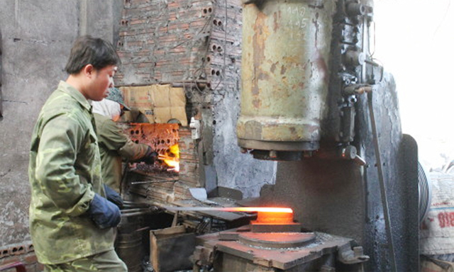 Nghề rèn đã được cơ khí hóa ở HTX Cơ khí rèn Hải Dương