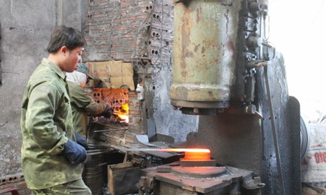 Nghề rèn đã được cơ khí hóa ở HTX Cơ khí rèn Hải Dương