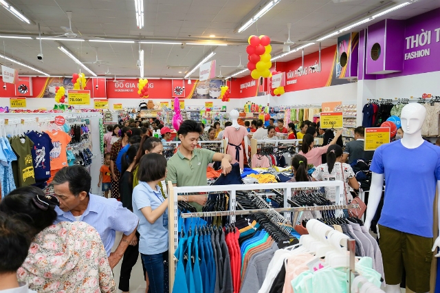 Các TTTM Vincom là nơi quy tụ các thương hiệu mua sắm, tiêu dùng hiện đại trong nước và quốc tế