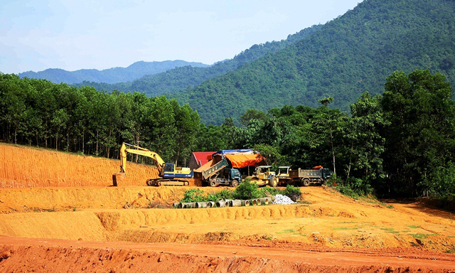 Dự án bãi xử lý rác thải huyện Quế Phong dang dở nhiều hạng mục