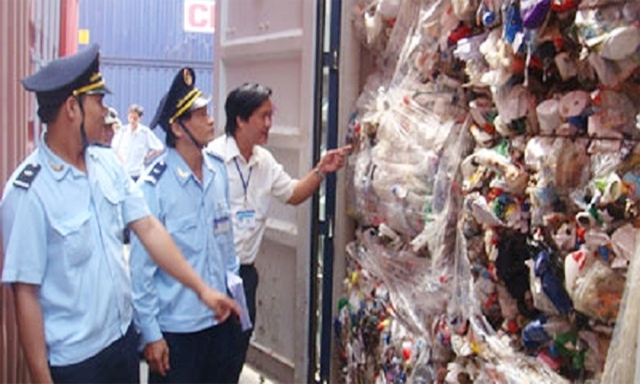 Container phế liệu nhập về Việt Nam không đủ điều kiện