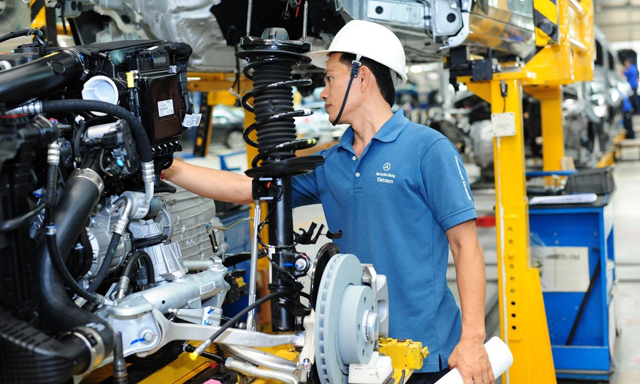 Mặc dù có sự ưu đãi và hỗ trợ lớn từ Nhà nước, nhiều ngành công nghiệp ưu tiên phát triển vẫn không đạt mục tiêu đề ra