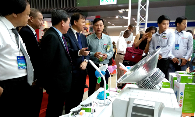 Các sản phẩm thiết bị điện nội địa đều phải chịu sự cạnh tranh gay gắt