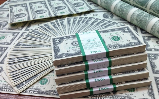 Giá USD tại nhiều ngân hàng thương mại lúc 8h20 hôm nay tăng mạnh so với hôm qua.