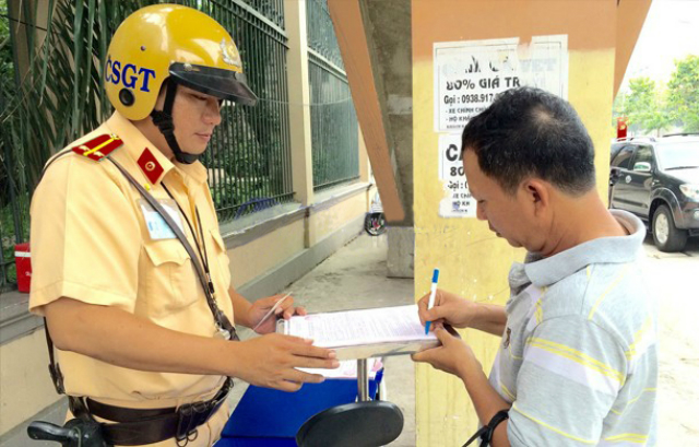 Chủ phương tiện đăng ký ô tô phải có số tài khoản để công an phạt “nguội” nếu chủ xe vi phạm