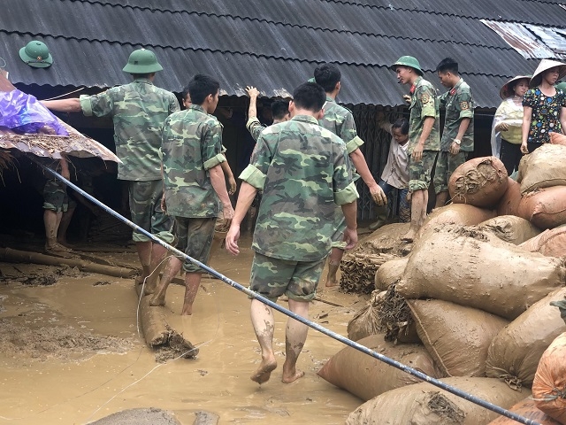 Công tác cứu hộ tại xã Sơn Lương, huyện Văn Chấn