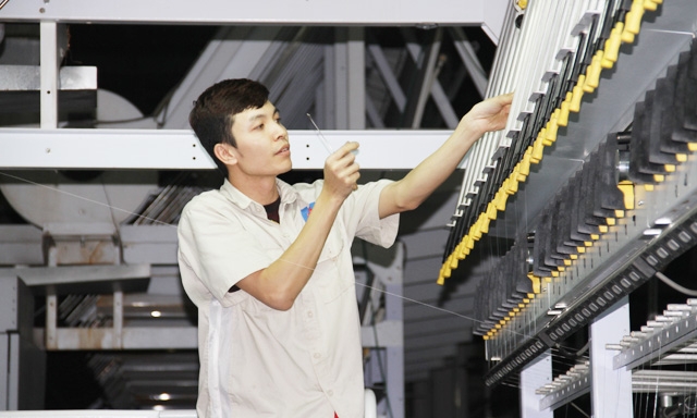 Hoạt động sản xuất tại Nhà máy Xơ sợi Đình Vũ