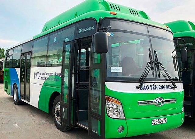 Ưu điểm của buýt CNG là giảm thiểu ô nhiễm môi trường.