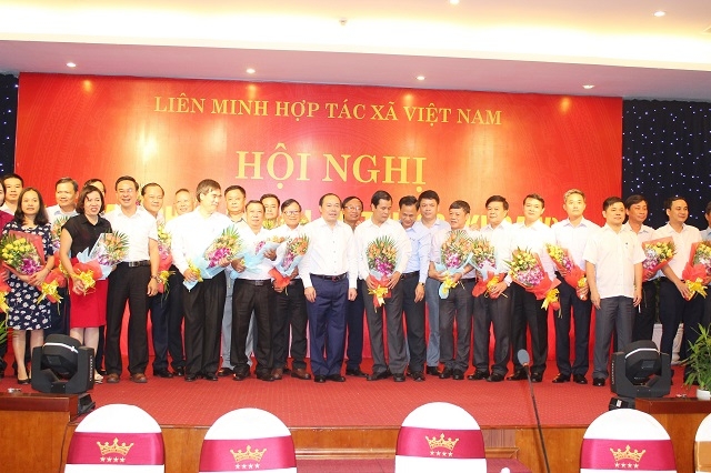 Các thành viên được bầu bổ sung BCH Liên minh HTX Việt Nam