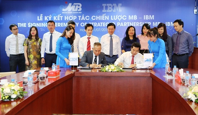 Lễ ký kết hợp tác chiến lược MB - IBM
