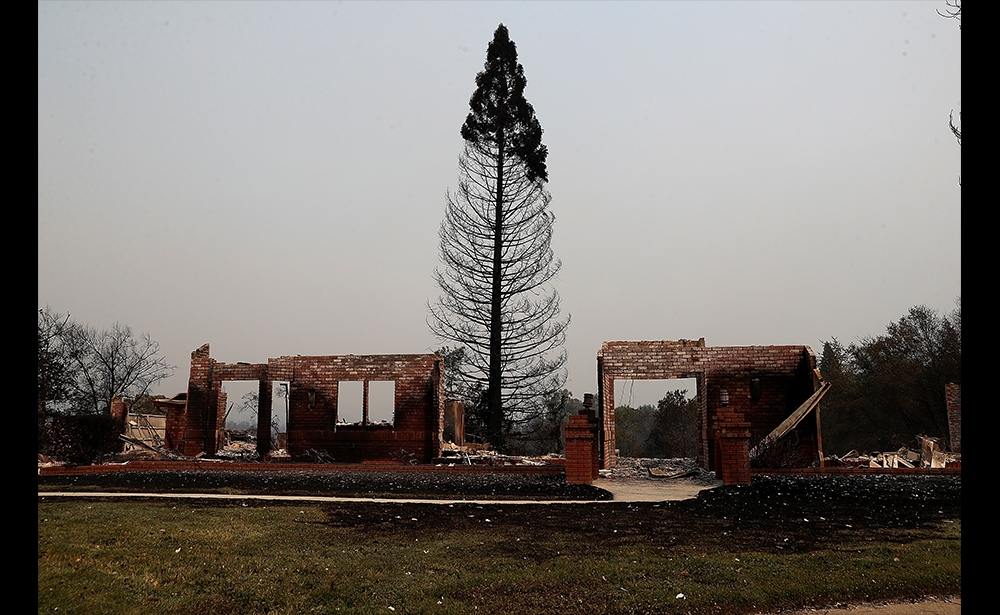 Chưa từng thấy Mặc dù nguy hiểm nhưng người dân thường từ chối di tản nhà của họ, điều đó chính là do người dân chưa nhận biết được rằng ngọn lửa có thể bùng cháy bất cứ lúc nào và hoàn toàn không thể đoán trước, cảnh báo các nhân viên cứu hỏa.