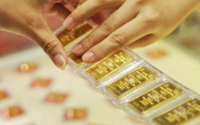 Mỗi lượng vàng thế giới quy đổi ra tiền đồng Việt Nam có giá tương đương 33,89 triệu đồng/lượng.