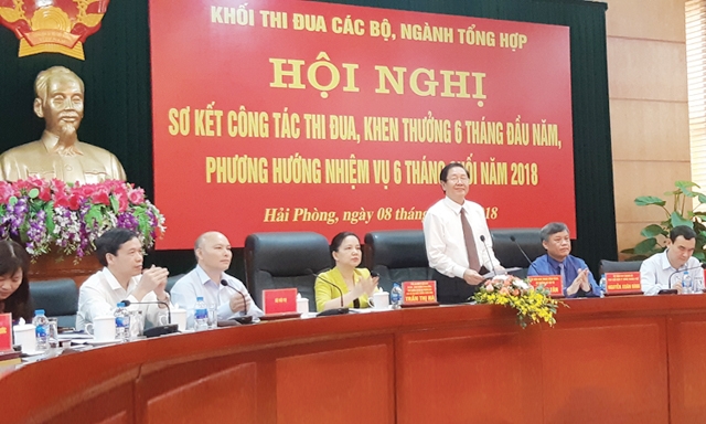 Ông Lê Vĩnh Tân - Ủy viên Trung ương Đảng, Bộ trưởng Bộ Nội Vụ, phát biểu tại hội nghị