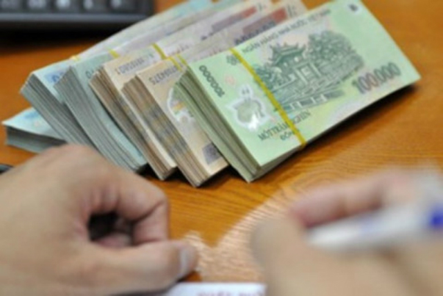 Mức lương tối thiểu vùng năm 2019 được thống nhất tăng 5,3% so với năm 2018 .